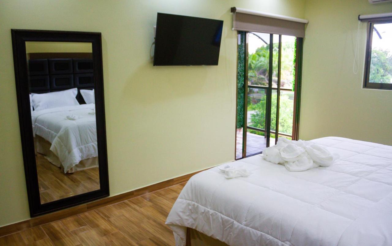 Apartamentos Michael Palenque Bagian luar foto